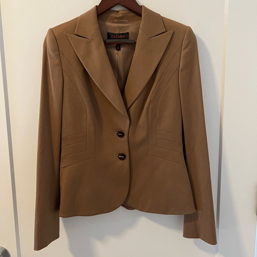 ESCADA | Skirt suit set camel